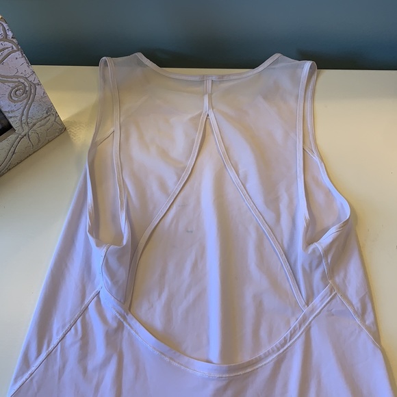 Lululemon exercise top - Picture 3 of 3